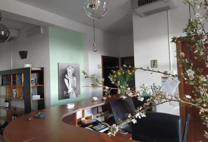 צימר Marrubiu Resort Note Di Stelle