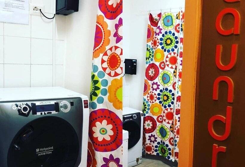 H Hostel Friendly Accommodation