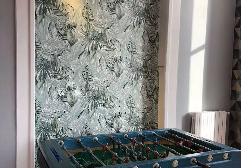 H Hostel Friendly Accommodation