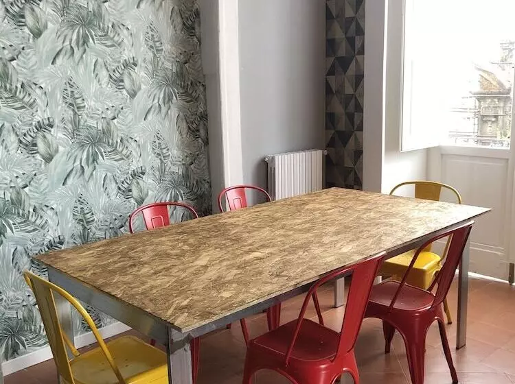 H Hostel Friendly Accommodation