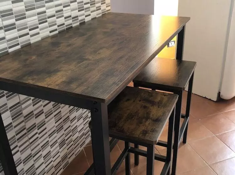 H Hostel Friendly Accommodation