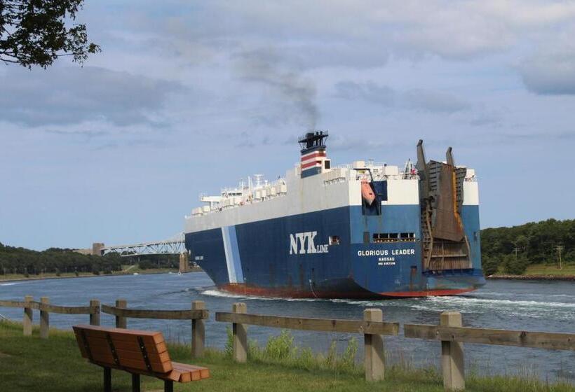 Herring Run Motel And Tiny Cabins