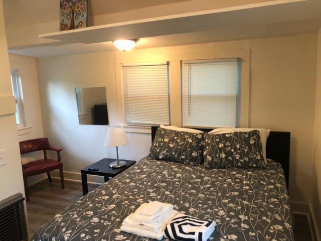 Herring Run Motel And Tiny Cabins