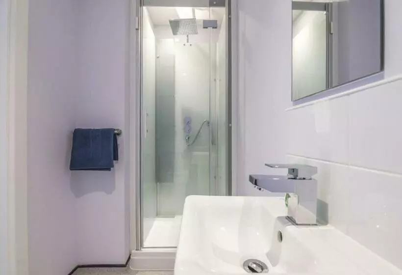 هتل No 2 Ocean Cabins   Saundersfoot Harbour   Saundersfoot