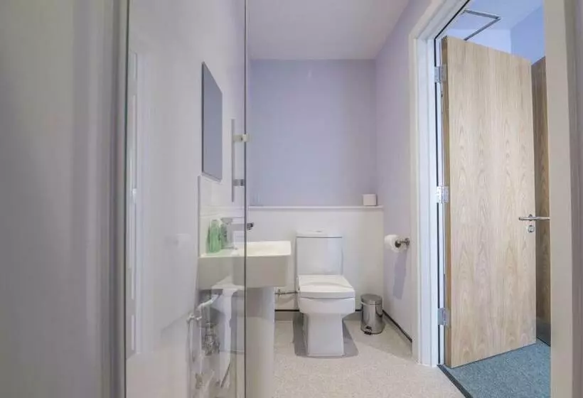 هتل No 2 Ocean Cabins   Saundersfoot Harbour   Saundersfoot