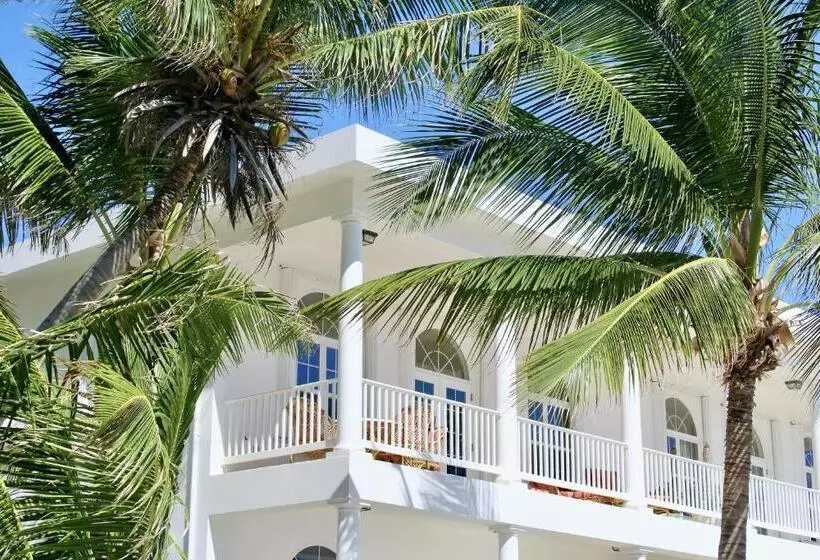 Hotelli Tara Del Sol Resort