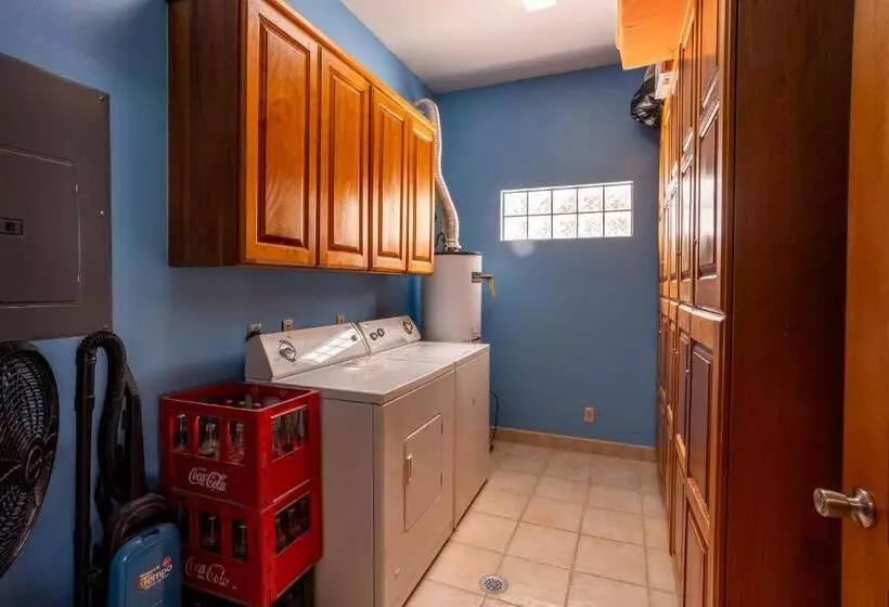 Hotelli Tara Del Sol Resort