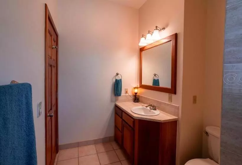 Hotelli Tara Del Sol Resort