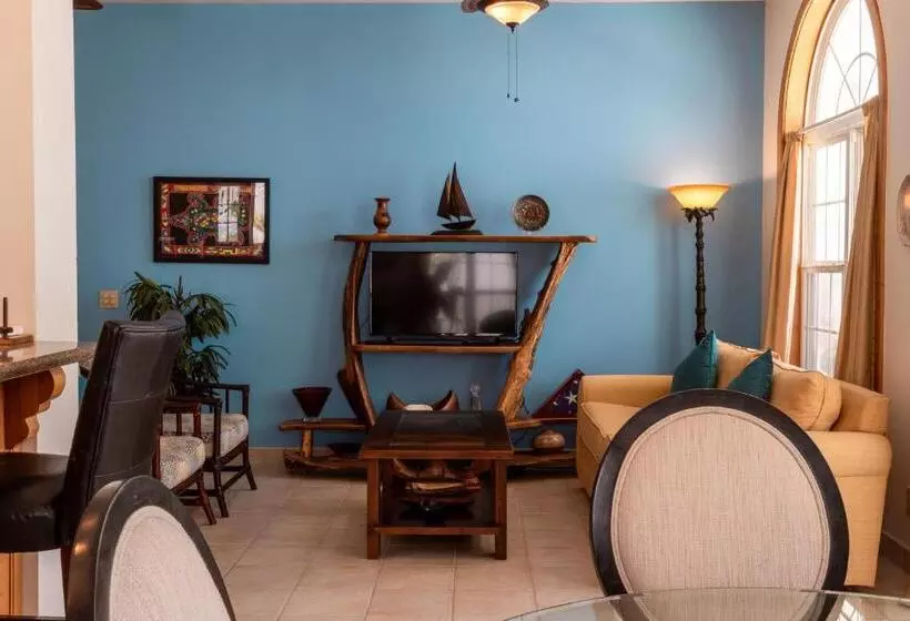 Hotelli Tara Del Sol Resort