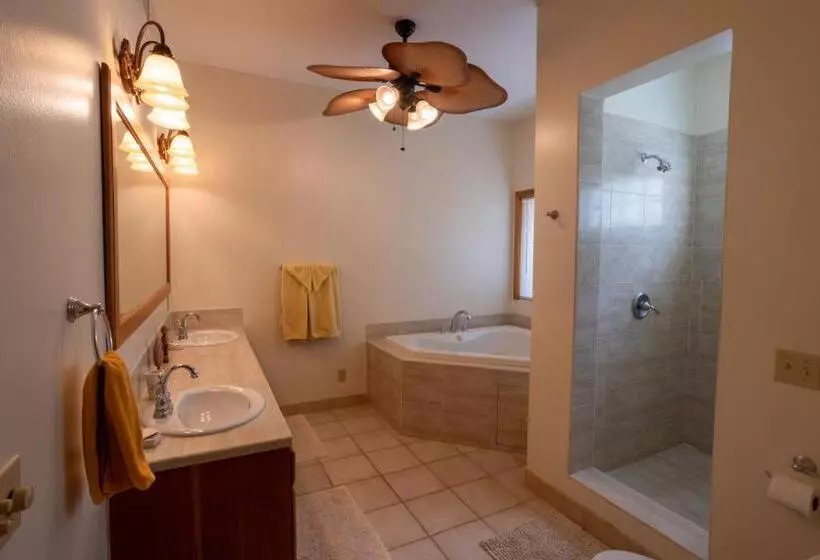 Hotelli Tara Del Sol Resort