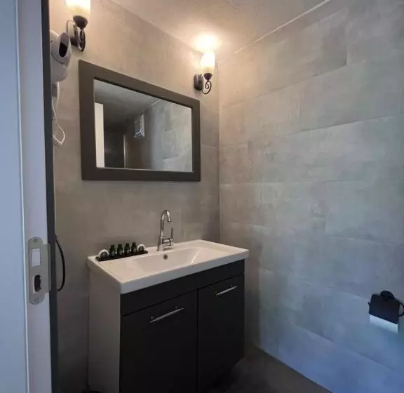 Otel Beyaz İnci