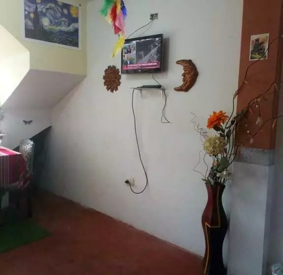 Majatalo Inti Hostel Airport