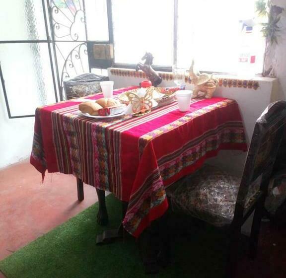 Pension Inti Hostel Airport