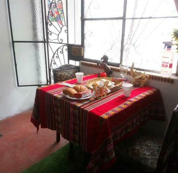 Pension Inti Hostel Airport