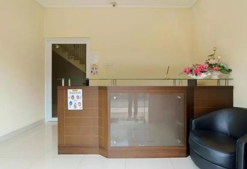 ホテル Dago Suites Syariah Cikarang Mitra Reddoorz