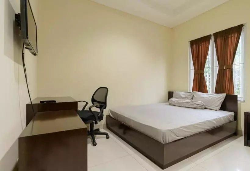 ホテル Dago Suites Syariah Cikarang Mitra Reddoorz