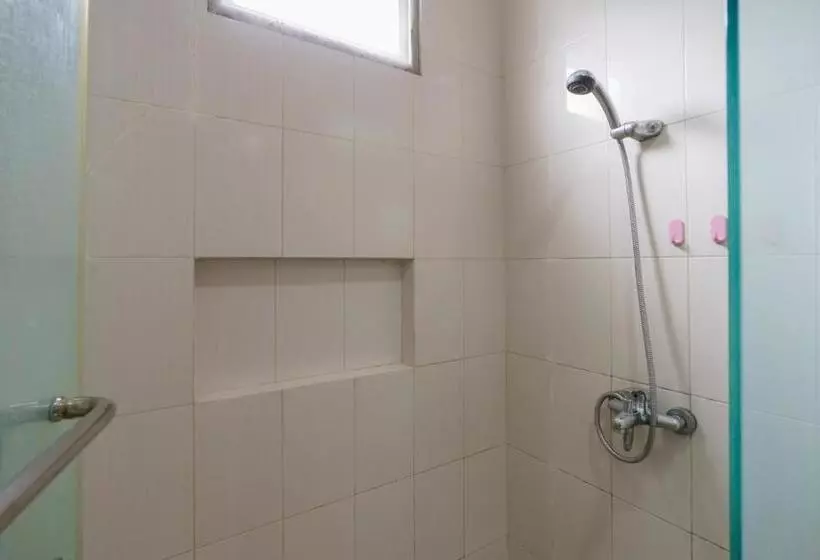 ホテル Dago Suites Syariah Cikarang Mitra Reddoorz