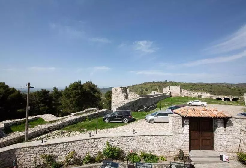 ホテル Berati Castle