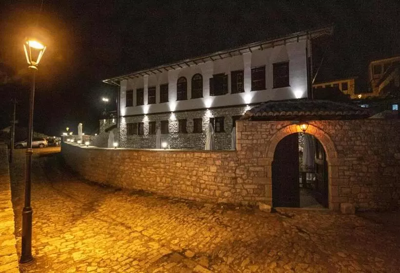 ホテル Berati Castle