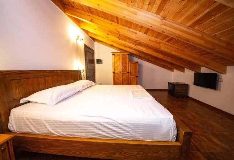 ホテル Berati Castle