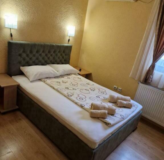 هتل Etno Kuca Sa Konacistem Gocko