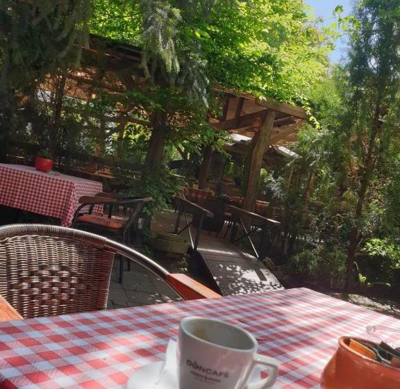 هتل Etno Kuca Sa Konacistem Gocko