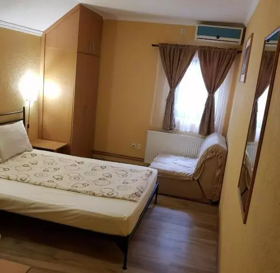 هتل Etno Kuca Sa Konacistem Gocko