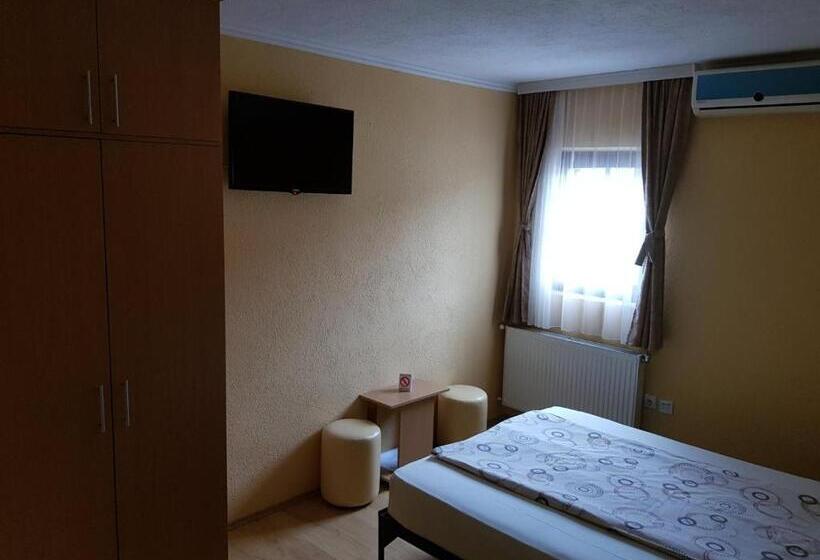 هتل Etno Kuca Sa Konacistem Gocko