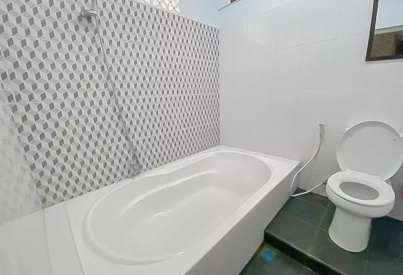 Hotelli Ultima Syariah Cipanas Garut Mitra Reddoorz