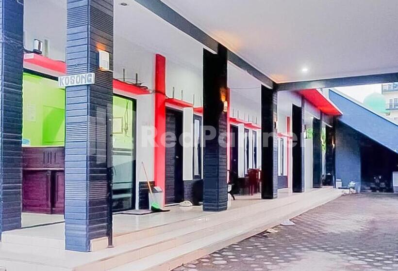 Indah Savana Hotel Mitra Reddoorz