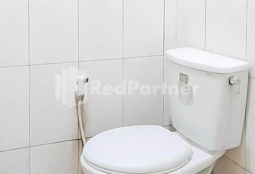 Indah Savana Hotel Mitra Reddoorz