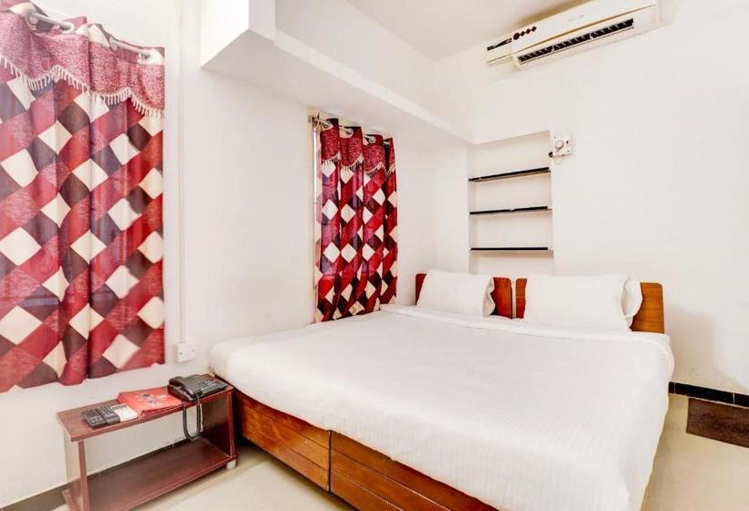 פנסיון Oyo 80441 Dhs Residency