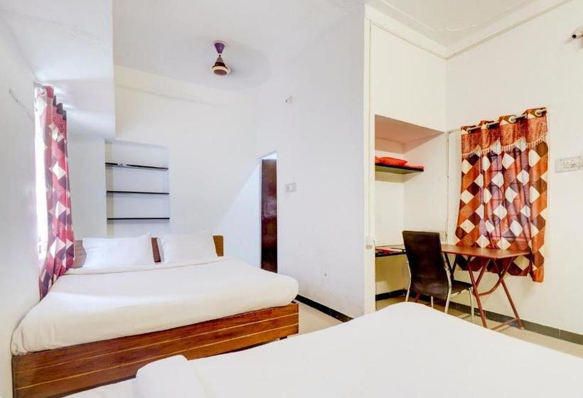 פנסיון Oyo 80441 Dhs Residency