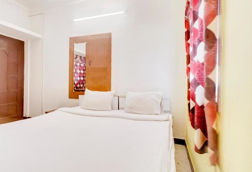 פנסיון Oyo 80441 Dhs Residency