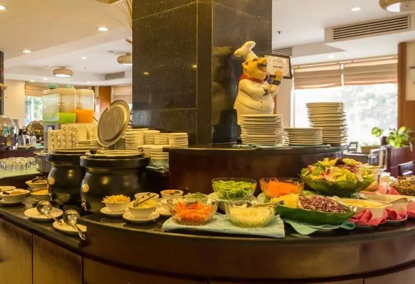 Отель Angkor Riviera