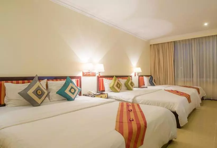 Отель Angkor Riviera