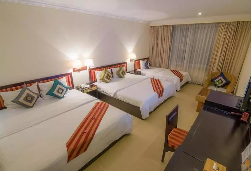 Отель Angkor Riviera