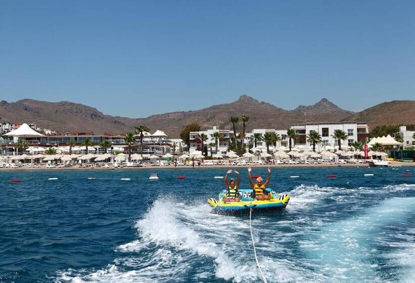 בית מלון כפרי Armonia Holiday Village & Spa