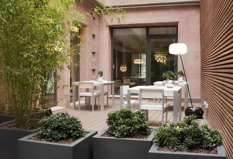 Отель Catalonia Catedral