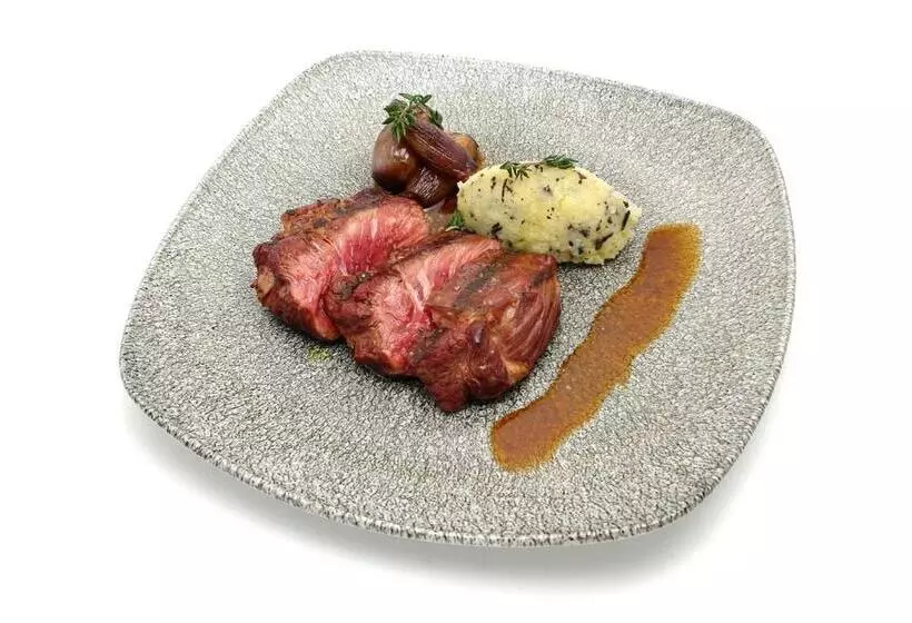 Отель Catalonia Catedral