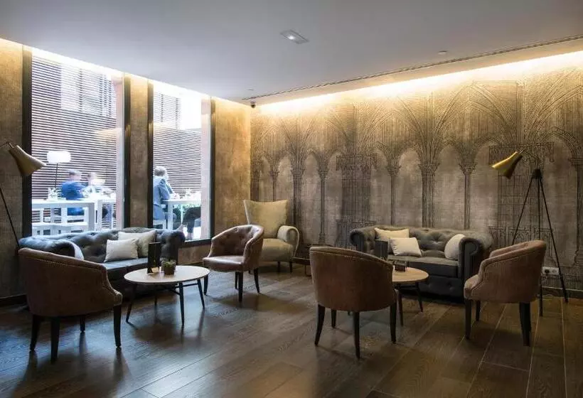 Отель Catalonia Catedral