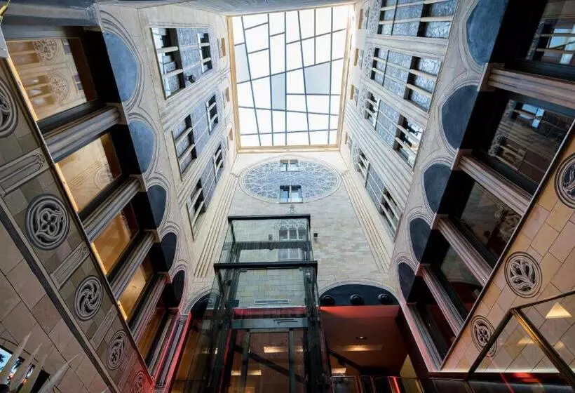 Отель Catalonia Catedral