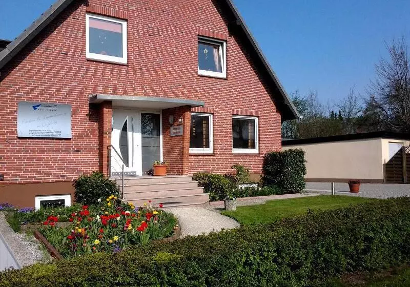 בית מלון כפרי Gastehaus Flensburg Engelsby