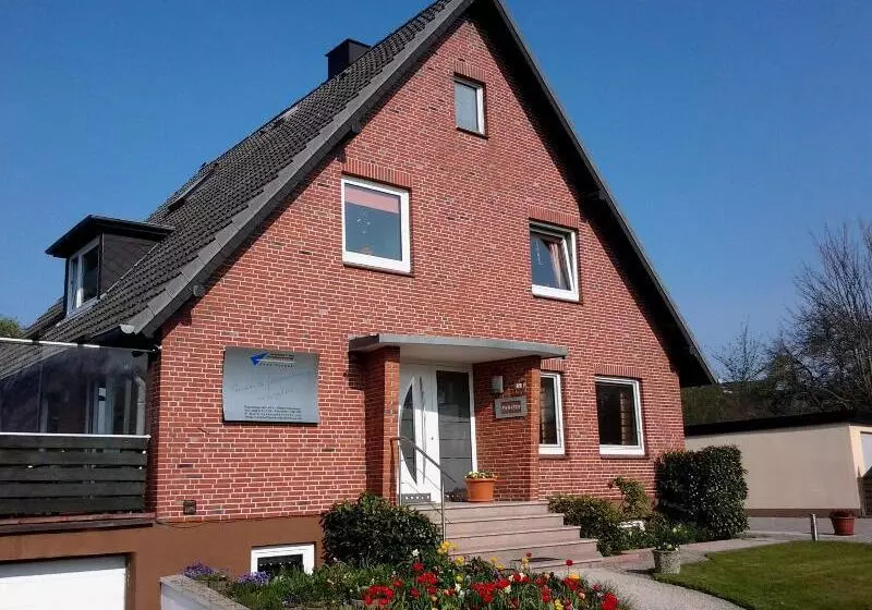 בית מלון כפרי Gastehaus Flensburg Engelsby