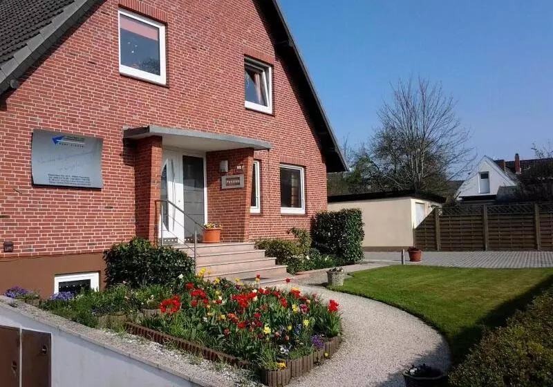 בית מלון כפרי Gastehaus Flensburg Engelsby