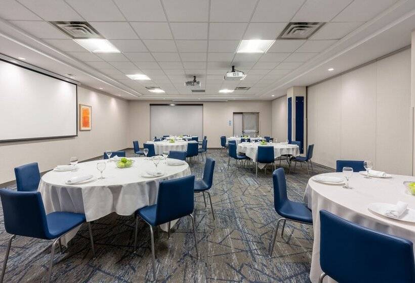 酒店 Holiday Inn Express & Suites Vaughan Southwest, An Ihg