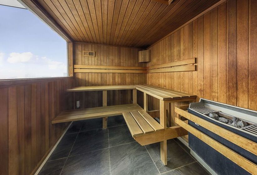 בית מלון כפרי Istay Precinct Adelaide