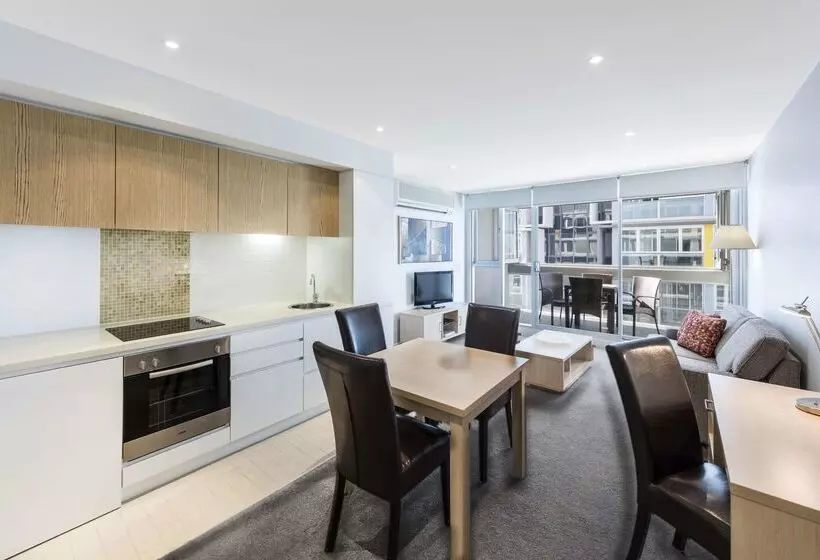 هتل Istay Precinct Adelaide