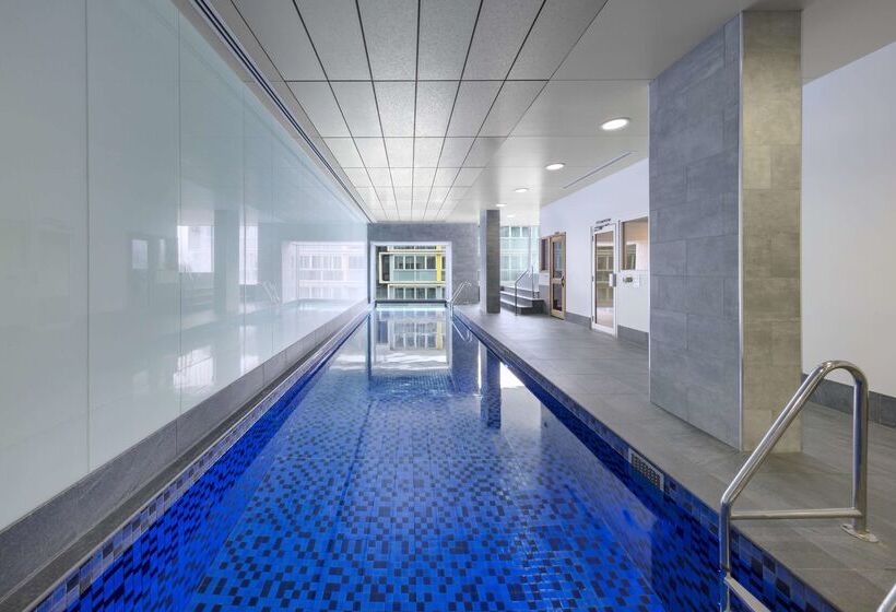 בית מלון כפרי Istay Precinct Adelaide