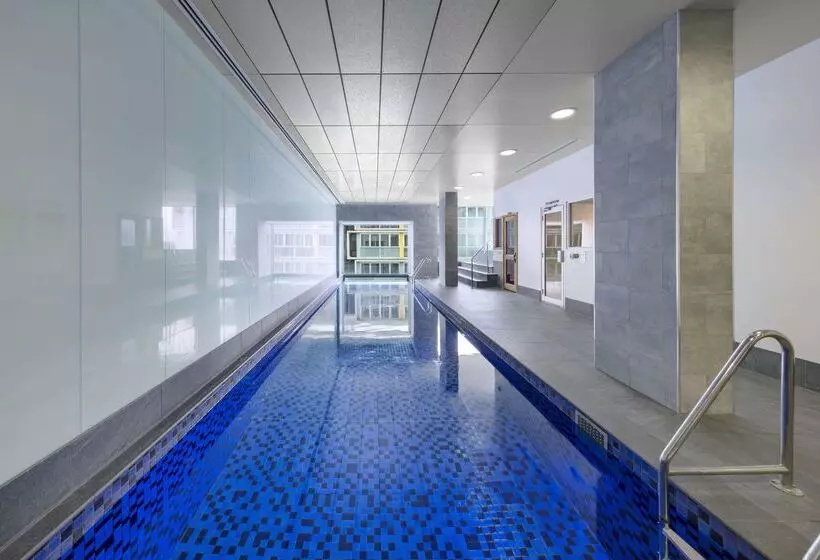 هتل Istay Precinct Adelaide